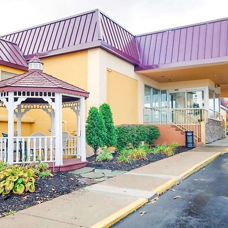 Quality Inn And Suites Fairgrounds - Syracuse Seneca Knolls Εξωτερικό φωτογραφία