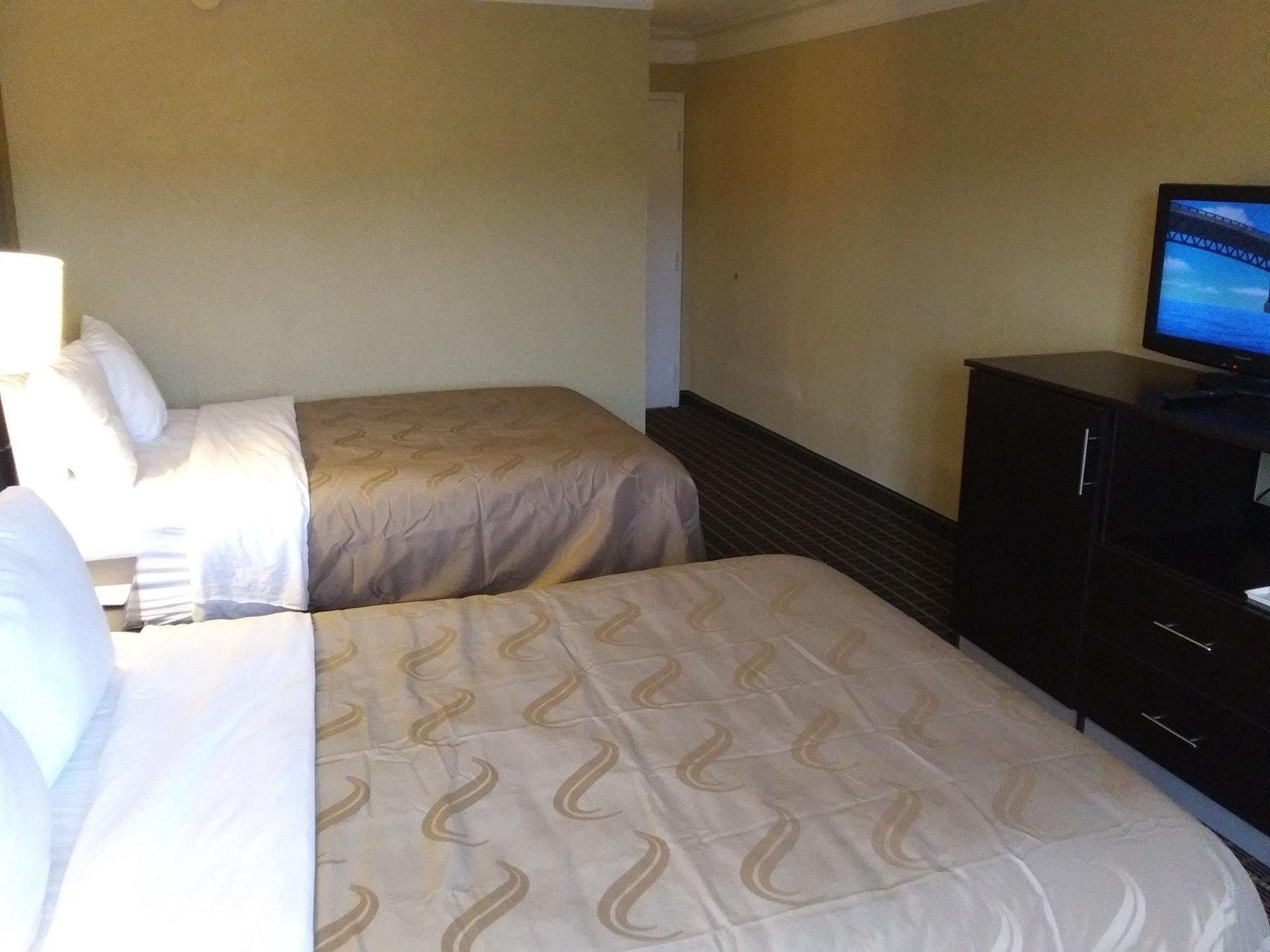 Quality Inn And Suites Fairgrounds - Syracuse Seneca Knolls Εξωτερικό φωτογραφία