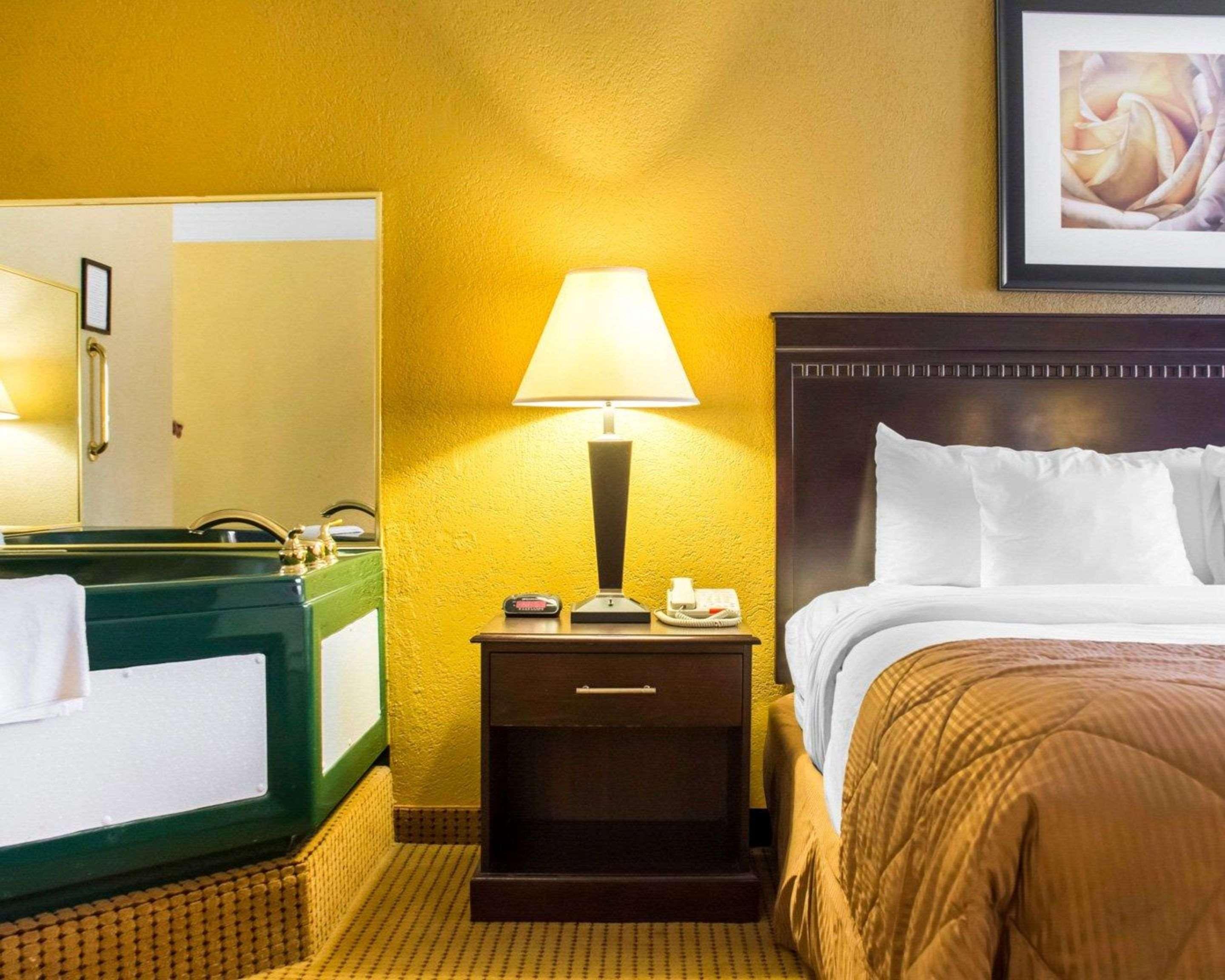 Quality Inn And Suites Fairgrounds - Syracuse Seneca Knolls Εξωτερικό φωτογραφία