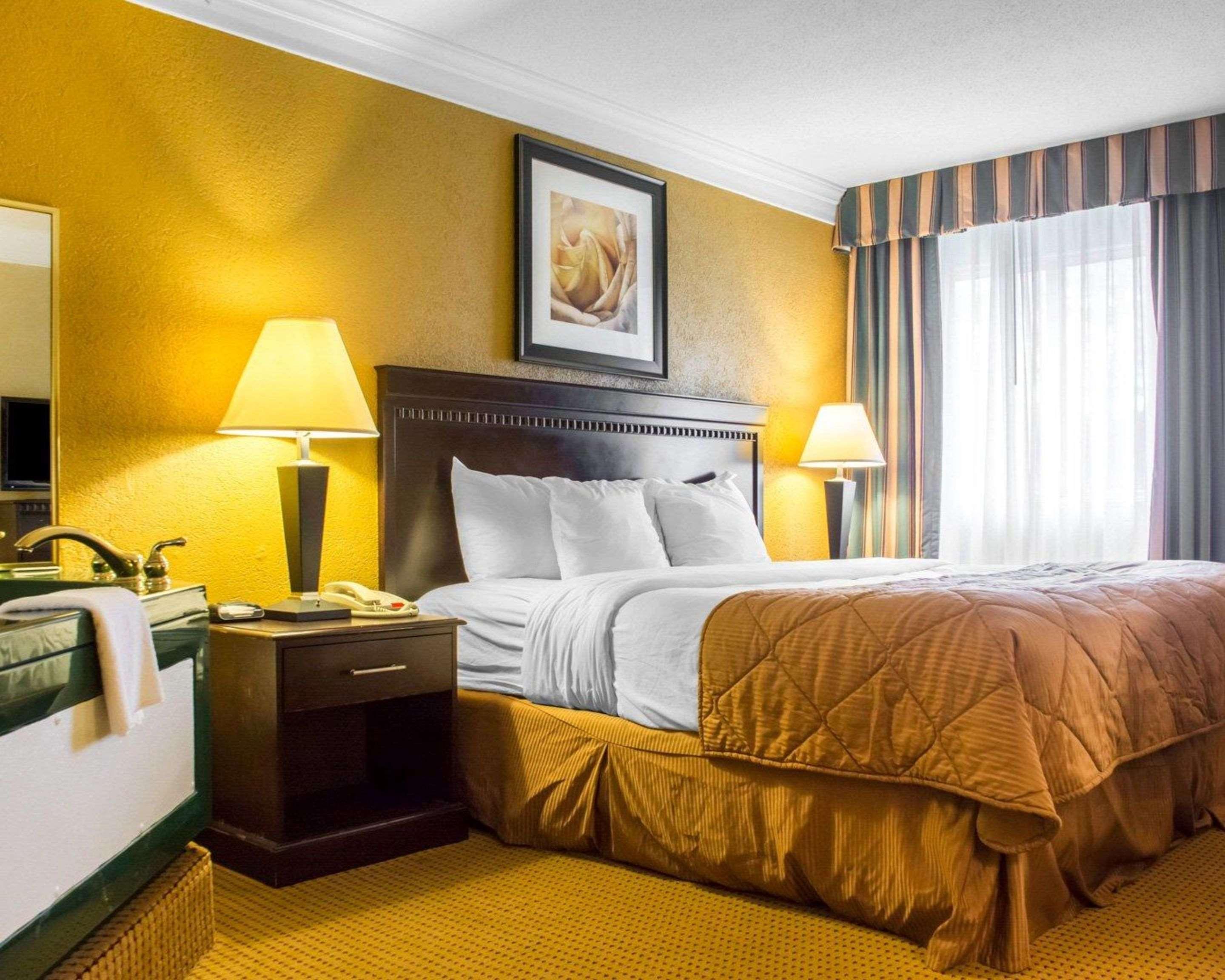 Quality Inn And Suites Fairgrounds - Syracuse Seneca Knolls Εξωτερικό φωτογραφία