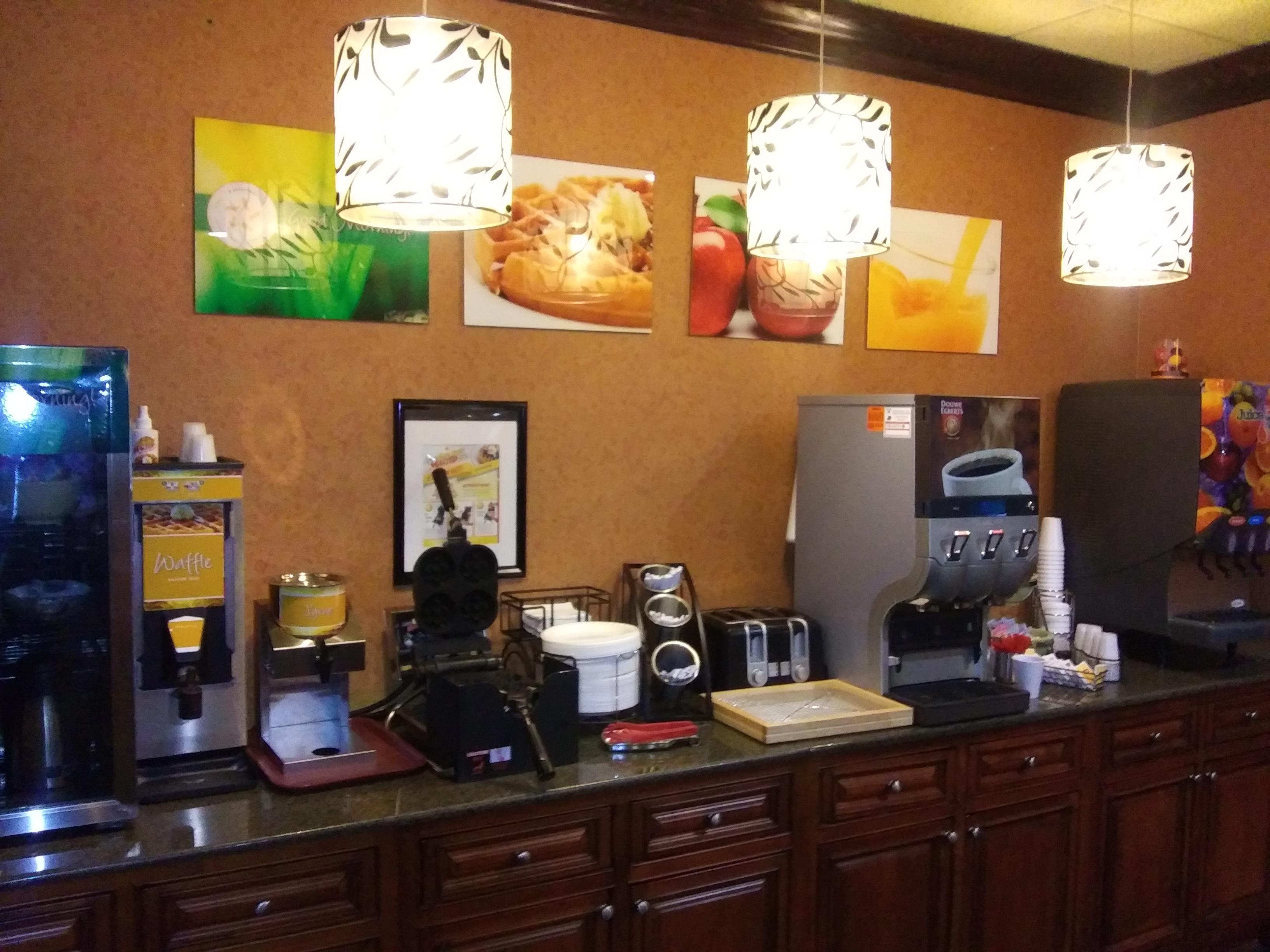 Quality Inn And Suites Fairgrounds - Syracuse Seneca Knolls Εξωτερικό φωτογραφία
