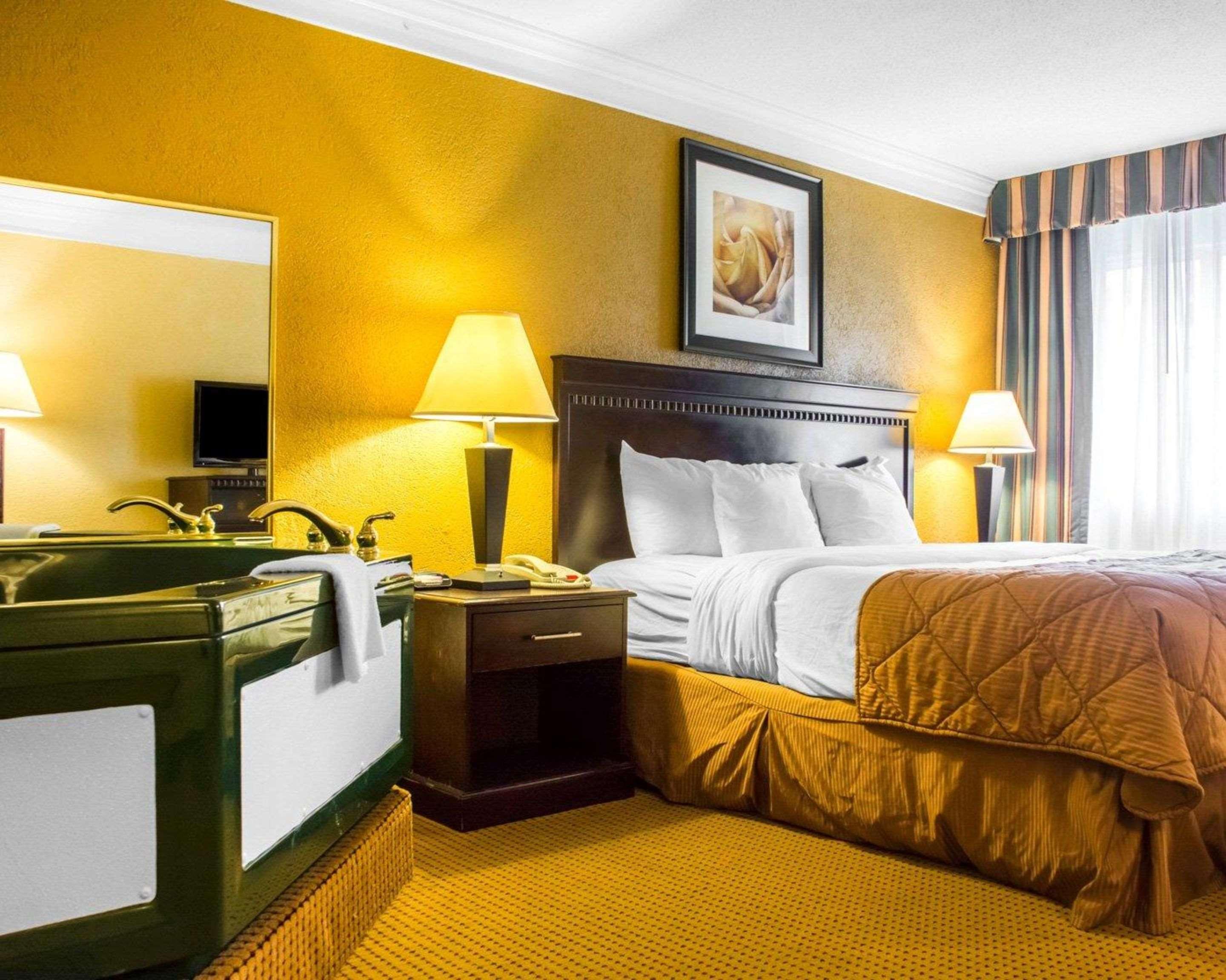 Quality Inn And Suites Fairgrounds - Syracuse Seneca Knolls Εξωτερικό φωτογραφία