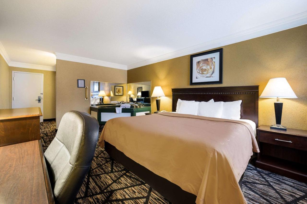 Quality Inn And Suites Fairgrounds - Syracuse Seneca Knolls Εξωτερικό φωτογραφία
