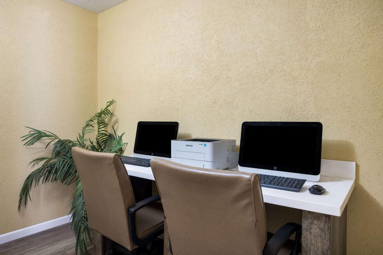 Quality Inn And Suites Fairgrounds - Syracuse Seneca Knolls Εξωτερικό φωτογραφία
