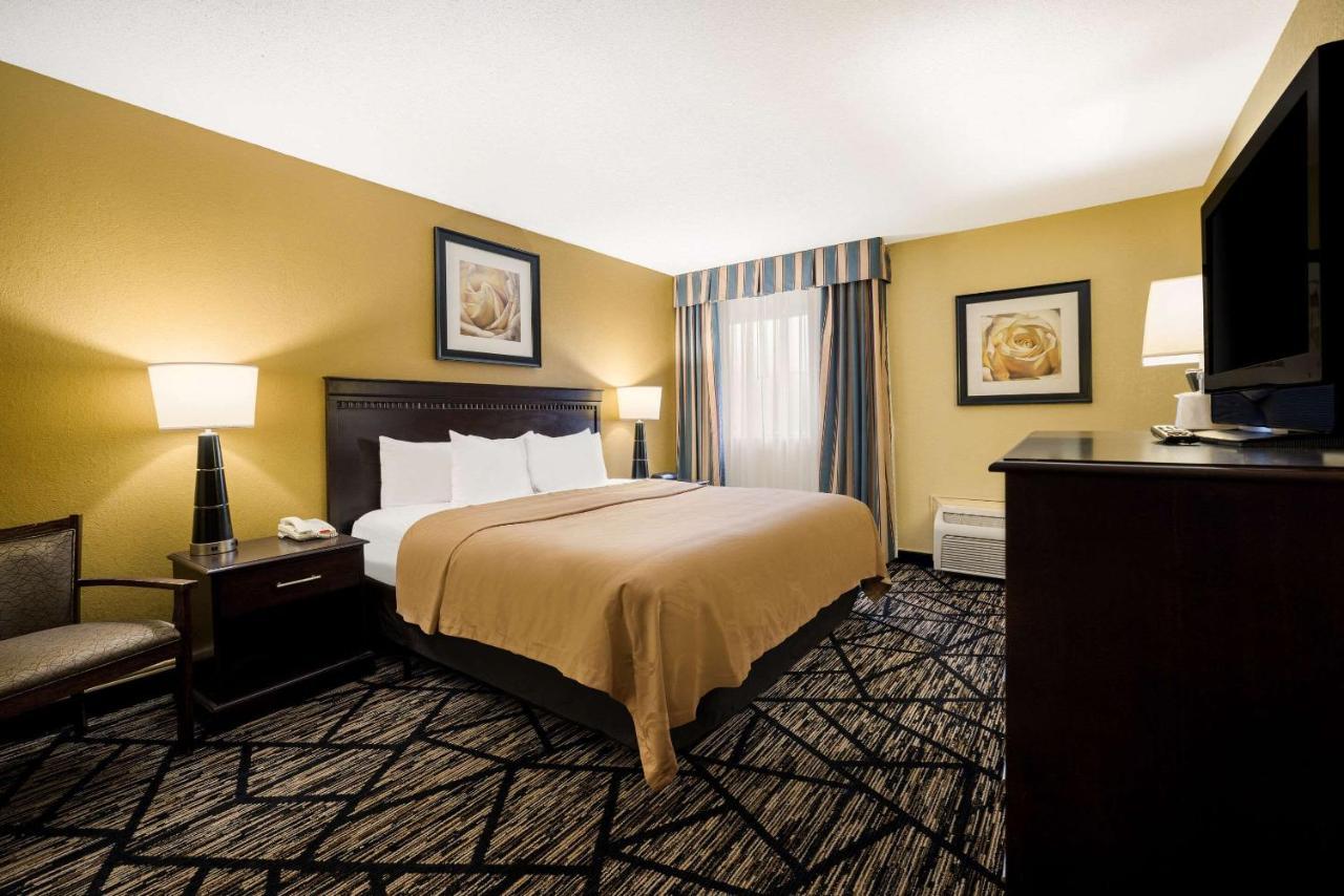 Quality Inn And Suites Fairgrounds - Syracuse Seneca Knolls Εξωτερικό φωτογραφία