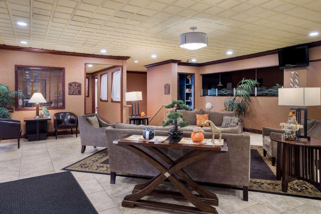 Quality Inn And Suites Fairgrounds - Syracuse Seneca Knolls Εξωτερικό φωτογραφία