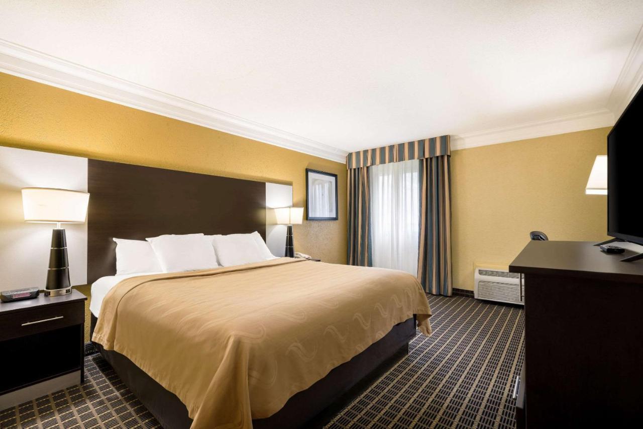 Quality Inn And Suites Fairgrounds - Syracuse Seneca Knolls Εξωτερικό φωτογραφία