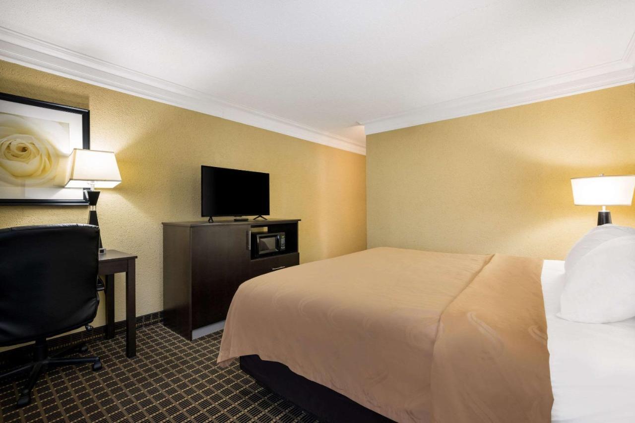 Quality Inn And Suites Fairgrounds - Syracuse Seneca Knolls Εξωτερικό φωτογραφία